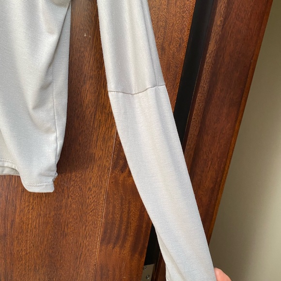 Open back draped long sleeve too - Picture 4 of 6